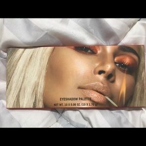 KKW Beauty Sooo Fire Palette